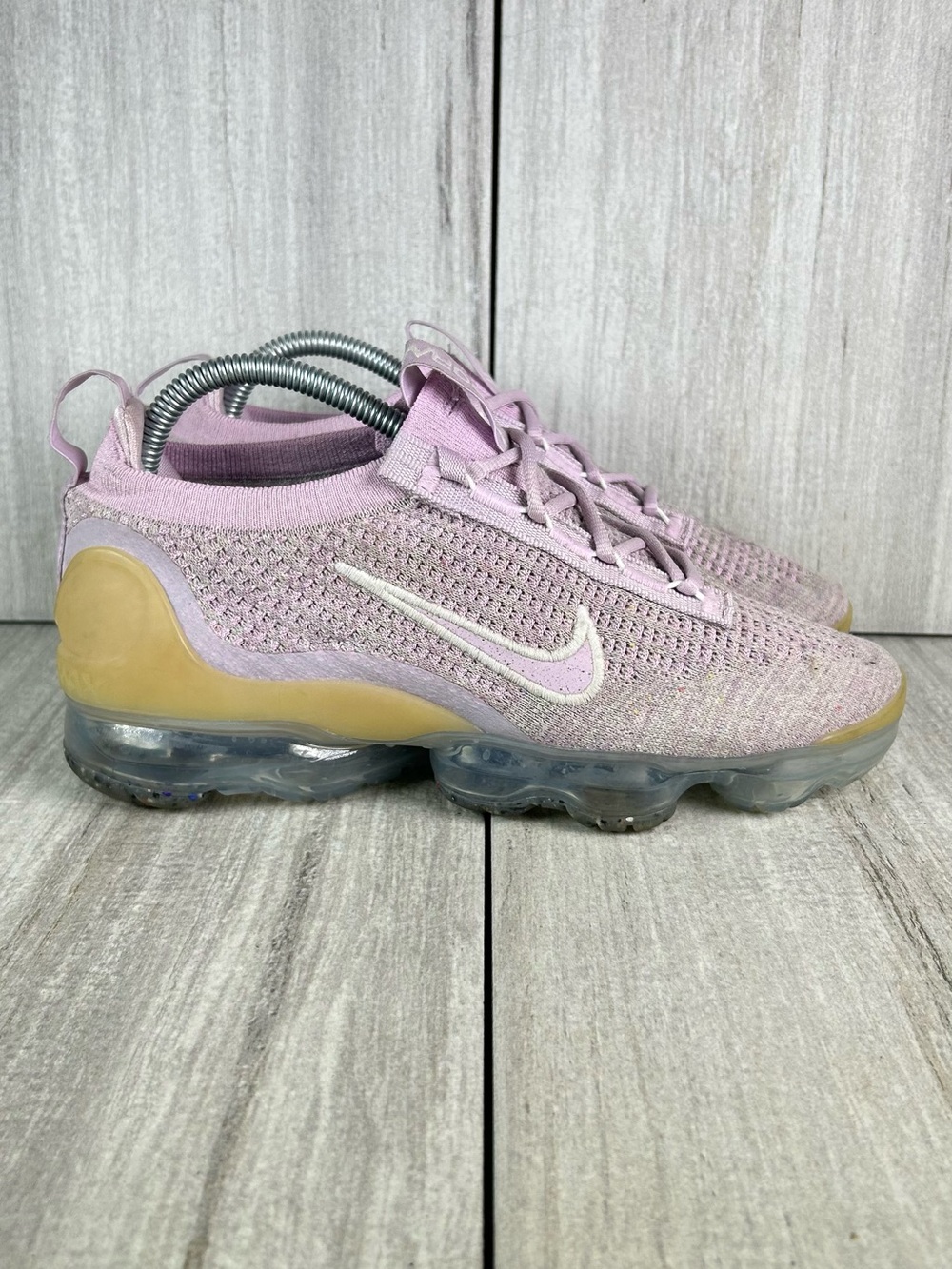 Nike VaporMax 2021 Flyknit Sneaker Light Purple Athletic Sneaker Womens Size 8.5 - Picture 2 of 11